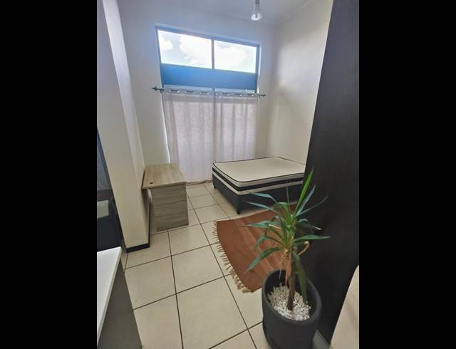 1 BEDROOM PROPERTY TO RENT IN FOURWAYS
